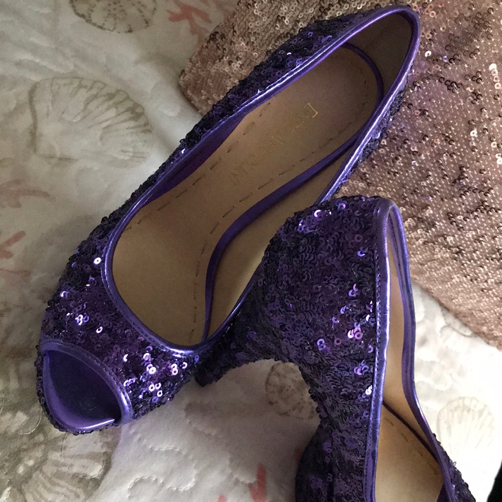 Shoes - Picture 3 of 5